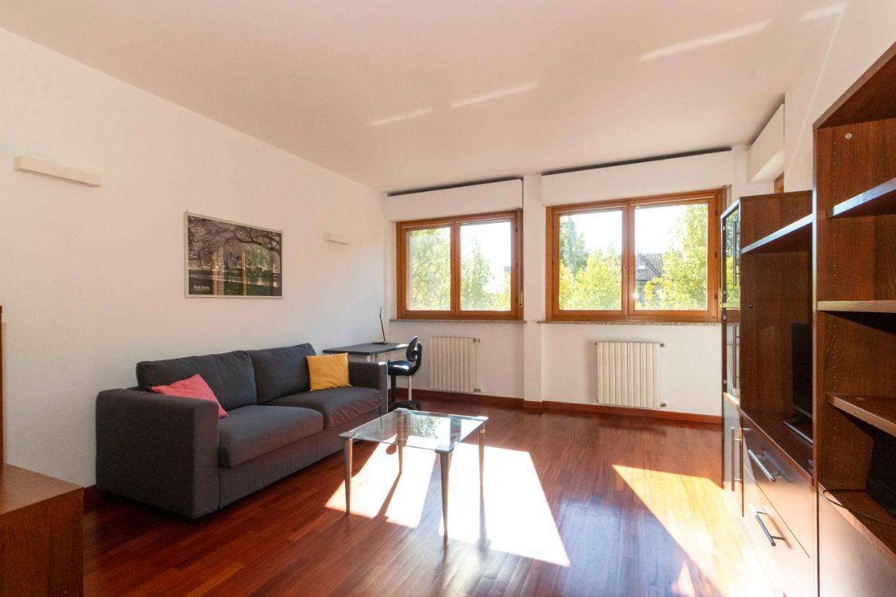 Cozy&Spacious Apt 2 Min Walk From The Tram Stop! Apartment ตูริน ภายนอก รูปภาพ